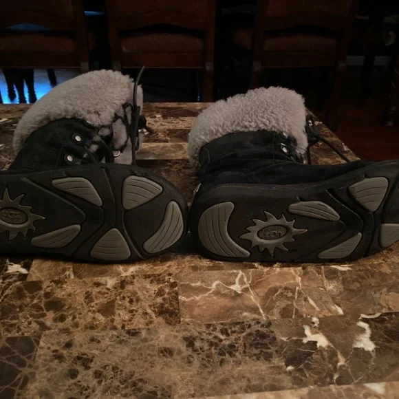 UGGS S/N 1892 Ugg’s Australia Montclair - Picture 7 of 7